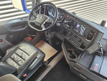 R580 V8 6x2 HIAB HOOKLIFT / RETARDER